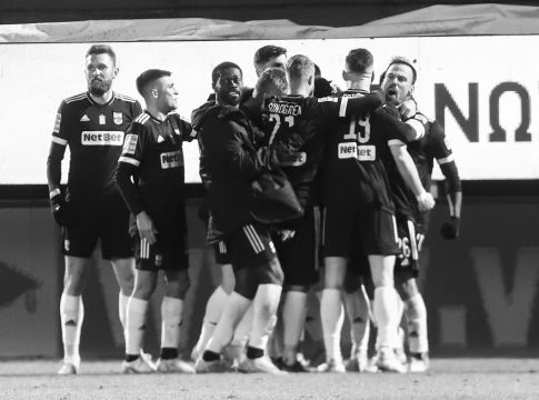 Το απίστευτο επίτευγμα του Άρη όταν προηγείται (vid)