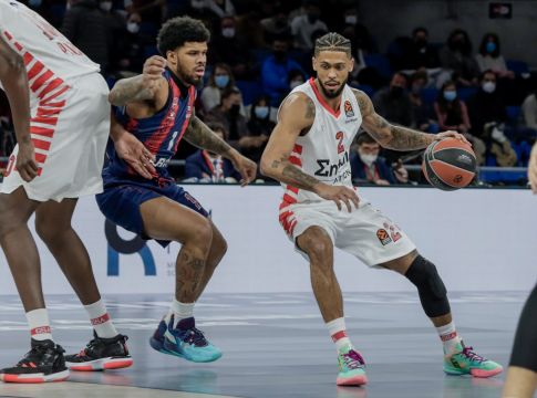 Μπασκόνια – Ολυμπιακός 62-72: Ο Ντόρσεϊ έκανε ποδαρικό και σταμάτησε την κατηφόρα