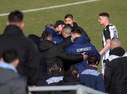 Εμετός: «Θα πάτε να βρείτε τον Άλκη» – «Λευτεριά στα αδέρφια μας»