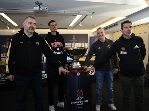 Δέδας: «Φαβορί ο Ολυμπιακός, το κύπελλο είναι ο θεσμός των εκπλήξεων»