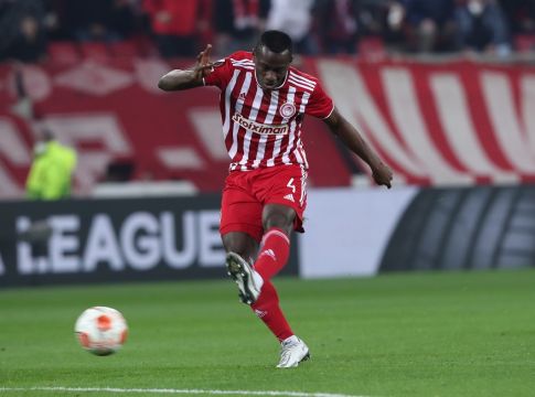 Πρώτη απειλή για Ολυμπιακό με σουτάρα Καμαρά (vid)