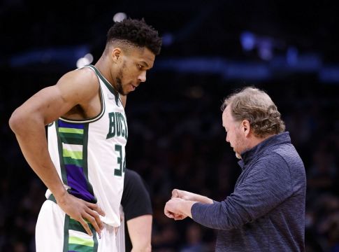 Αμφίβολος ο Αντετοκούνμπο για το ματς με τους Μπλέιζερς (pic)