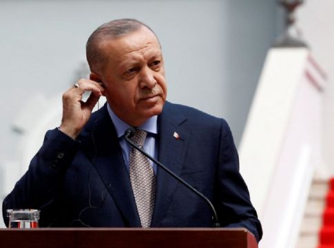 Ερντογάν: Θετικός στον κορωνοϊό αυτός και η σύζυγός του