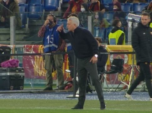 Μουρίνιο: «Σε έστειλε η Γιουβέντους εδώ με έναν σκοπό» (vid)