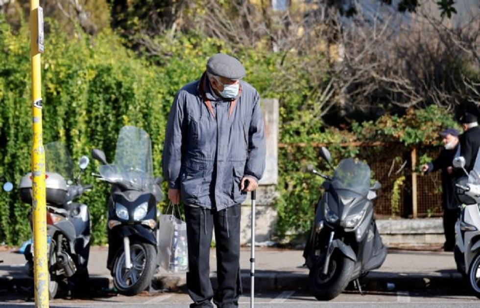 Τέλος η υποχρεωτική χρήση μάσκας στους ανοιχτούς χώρους στην Ιταλία