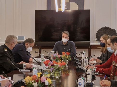 Η Ελλάδα στέλνει αμυντικό υλικό στην Ουκρανία