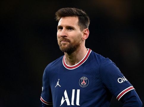 Μέσι: Με υπέροχο «τσίμπημα» έγινε ο τρίτος σκορερ στην ιστορία ξεπερνώντας τον Πελέ (vid)