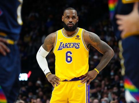 Λέικερς: Άγνωστο πότε επιστρέφει στα παρκέ ο ΛεΜπρόν (pic)