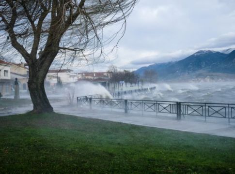 Προσοχή: Προ των πυλών η «Bianca» με επικίνδυνα καιρικά φαινόμενα – Εκτακτο δελτίο της ΕΜΥ