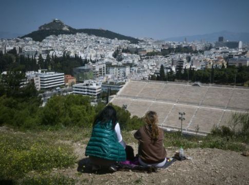 Ηλιοφάνεια και άνοδος της θερμοκρασίας την Παρασκευή