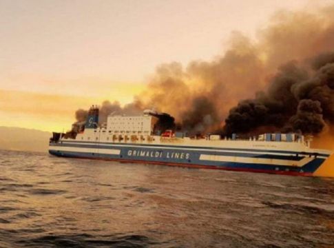 Φωτιά σε πλοίο στην Κέρκυρα: Το «Euroferry Olympia» είναι το τέταρτο πλοίο της εταιρείας που παραδίδεται στις φλόγες