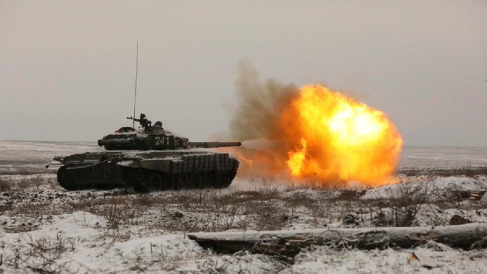 Πόλεμος στην Ουκρανία: Ο Πούτιν σφυροκοπά από ξηρά, αέρα και θάλασσα