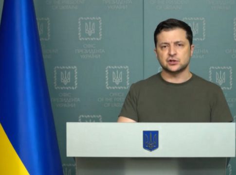 Νέο μήνυμα Ζελένσκι: «Είμαι σίγουρος ότι θα κερδίσουμε» – Αίτημα για ένταξη της Ουκρανίας στην ΕΕ