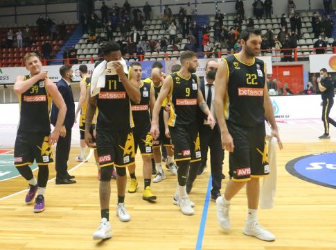 Μειώθηκαν τα ban της ΑΕΚ