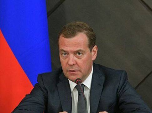 Κρίση στην Ουκρανία: «Οι Ευρωπαίοι να ετοιμαστούν να πληρώνουν €2.000 για 1.000 κυβικά μέτρα αερίου» είπε ο Μεντβέντεφ