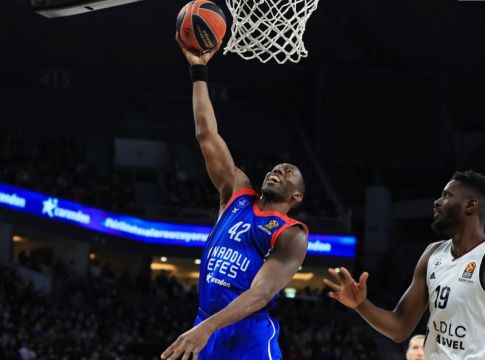 Εφές Αναντολού – Βιλερμπάν 78-72: Σοβαρεύτηκε και «βλέπει» οκτάδα