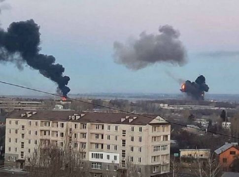 Πόλεμος στην Ουκρανία: Έτοιμος να διαπραγματευτεί την παράδοση λέει ο Πούτιν