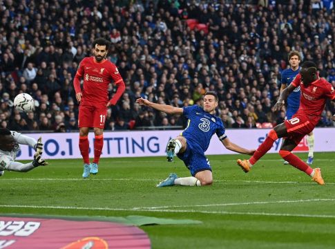 «Μυθική» διπλή απόκρουση του Μεντί σε Κεϊτά και Μανέ! (vid)