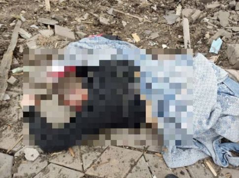 Οργή ΥΠΕΞ για τον θάνατο των ομογενών: «Ψεύδεται η ρωσική πρεσβεία – Ορθόδοξες βόμβες, σκότωσαν ορθοδόξους ομογενείς»