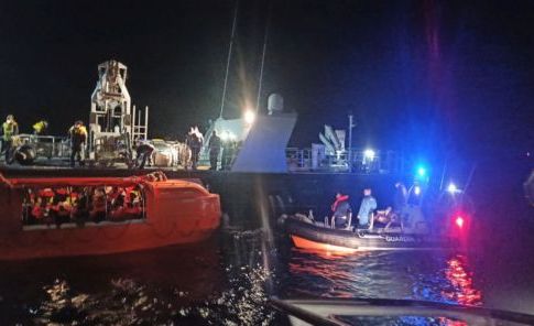 Φωτιά σε πλοίο στην Κέρκυρα: Ειδική ομάδα αναζητά τους 12 αγνοούμενους