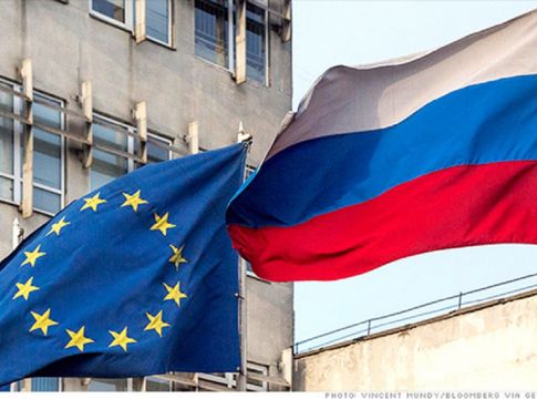 Ουκρανία: Αυτές είναι οι κυρώσεις που επιβάλλει η Ε.Ε. στη Ρωσία – Ποιους περιλαμβάνει