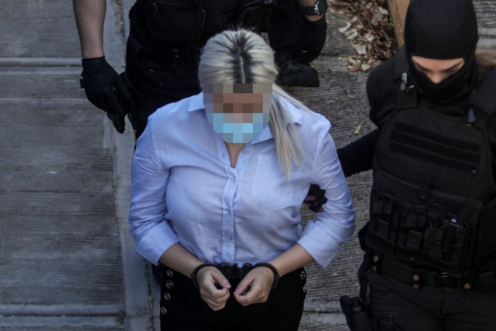 Επίθεση με βιτριόλι: Η Έφη Κακαράντζουλα έκλεψε ρούχα στις φυλακές – Της απαγόρευσαν τα μεροκάματα