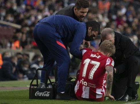 Κράξιμο σε Σιμεόνε: Ανάγκασε τον Βας να συνεχίσει τραυματίας και έπαθε ζημιά