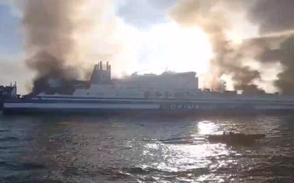 Φωτιά σε πλοίο στην Κέρκυρα: Σε εξέλιξη επιχείρηση της ΕΜΑΚ – Συνδράμουν και ελικόπτερα