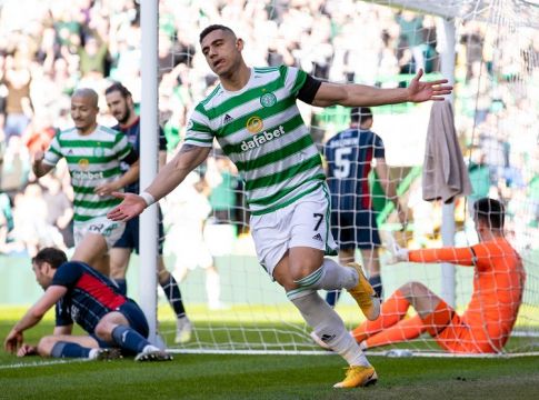 On fire ο Γιακουμάκης- Ξανά χατ τρικ! (vid)