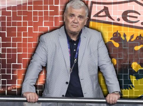 Εξαλλοι οι οπαδοί της ΑΕΚ με Μελισσανίδη: «Μας κατάντησες τσίρκο και καφενείο» (pics)