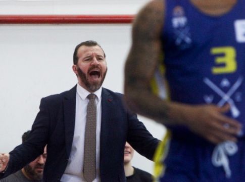 Νέος προπονητής του Ιωνικού ο Άγγελος Τσίκληρας