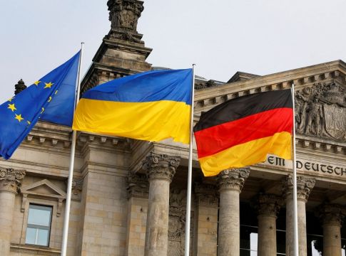 Πόλεμος στην Ουκρανία: Ριζικές αλλαγές στις οικονομικές προτεραιότητες της Ευρώπης