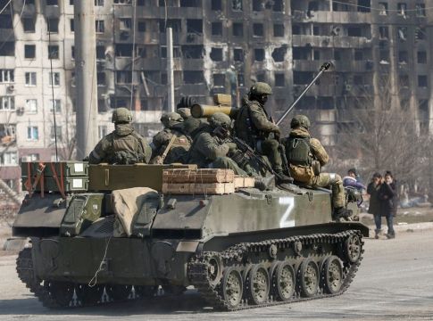 Ουκρανία: Κανείς δεν θέλει να ξεκινήσει Τρίτο Παγκόσμιο Πόλεμο, αλλά… – Πώς θα αντιδράσει το ΝΑΤΟ αν ο Πούτιν κλιμακώσει