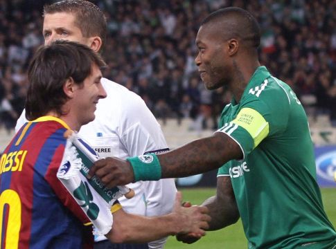 Ο Σισέ ζήτησε σεβασμό στον Μέσι (pic)