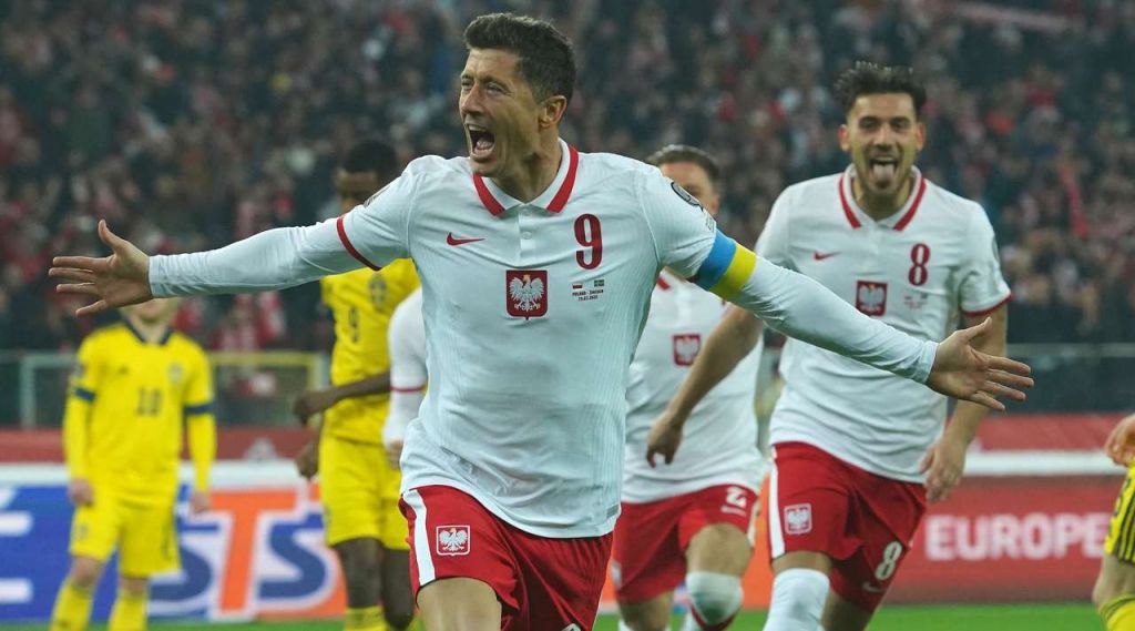 Πολωνία – Σουηδία 2-0: Ο Λεβαντόφσκι πέταξε εκτός τον Ιμπραΐμοβιτς και έστειλε τους Λευκούς Αετούς στο Μουντιάλ!