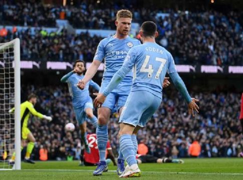 Ο Σάντσο με τρομερό πλασέ ισοφάρισε για τη Γιουνάιτεντ – Ξανά προβάδισμα για τη Σίτι με τον Ντε Μπρόινε (vids)