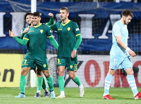 Ο Καρέλης με ωραίο σουτ στην κίνηση έδωσε το προβάδισμα στον Παναιτωλικό (vid)