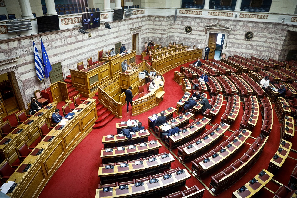 Οι προβλέψεις του νέου αθλητικού νομοσχεδίου για οπαδική βία, λέσχες φιλάθλων και e-sports