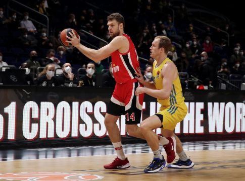 LIVE: Άλμπα Βερολίνου – Ολυμπιακός