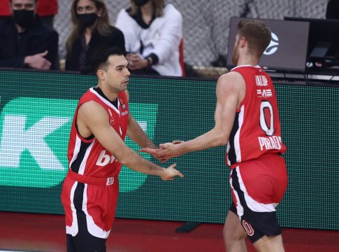 Ισοπεδωτικός Ολυμπιακός στο πρώτο ημίχρονο, 58-33 τον Παναθηναϊκό! (Pics & vid)