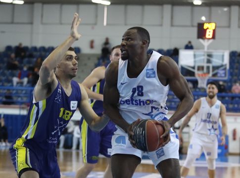 Ιωνικός – Λαύριο 84-91: Φουλ για play off το Λαύριο, «βυθίζεται» ο Ιωνικός