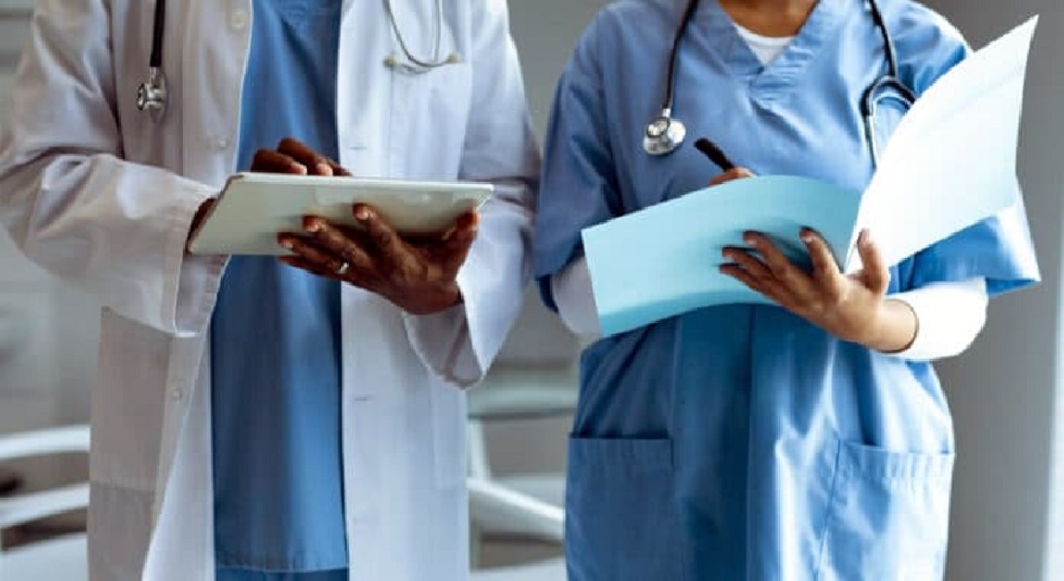 Πρωτοβάθμια Φροντίδα Υγείας: Ιδιωτικοποίηση του ΕΣΥ «βλέπουν» οι γιατροί πίσω από τις αλλαγές που προωθεί η κυβέρνηση