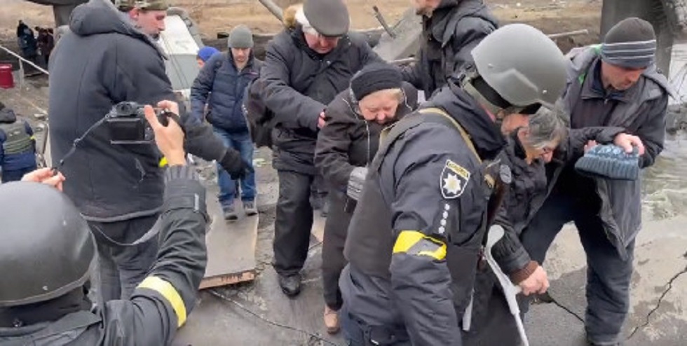 Πόλεμος στην Ουκρανία: Ανθρωπιστικοί διάδρομοι σε Κίεβο, Μαριούπολη και άλλες περιοχές