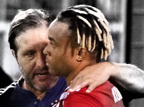 Ο Κούντε στο γραφείο του Πέδρο Μαρτίνς…