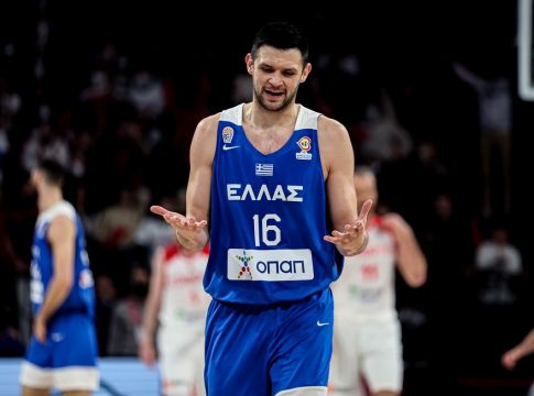Παπανικολάου: «Το ελληνικό μπάσκετ μονοιάζει για χάρη της Εθνικής»