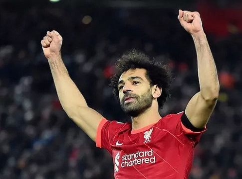 Λίβερπουλ: «Τρελάθηκαν» από τη χαρά τους με την ανανέωση οι φίλοι του Σαλάχ στη Μύκονο (vid)