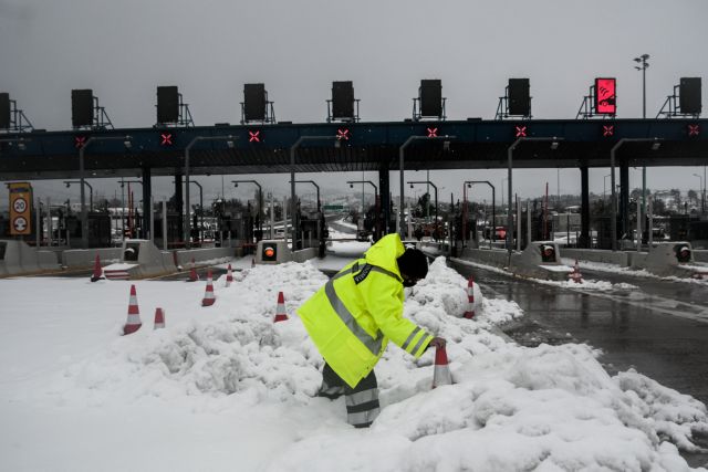 Κακοκαιρία Φίλιππος: Εκλεισε για 30 λεπτά η Εθνική Οδός Αθηνών – Λαμίας – Πού χρειάζονται αλυσίδες