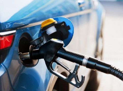 Πόλεμος στην Ουκρανία: Φωτιά σε βενζίνη και φυσικό αέριο στην Ελλάδα