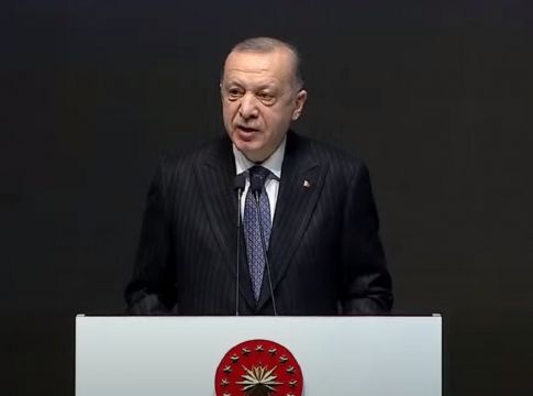Ερντογάν: Φουντώνουν ξανά οι φήμες για την υγεία του – Δυσκολευόταν να μιλήσει (vid)
