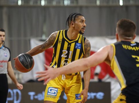 Χάνλαν: ««Σας ευχαριστώ που με βλέπετε ως μέλος της οικογένειάς σας» (pic)